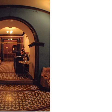 Casa Solariega Hostal B&B Сукре Екстериор снимка