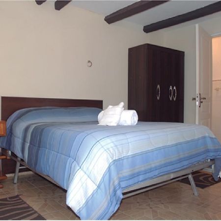Casa Solariega Hostal B&B Сукре Екстериор снимка