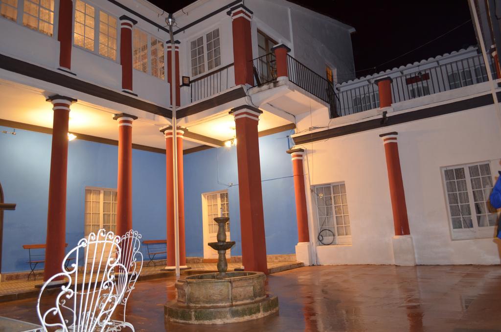 Casa Solariega Hostal B&B Сукре Екстериор снимка