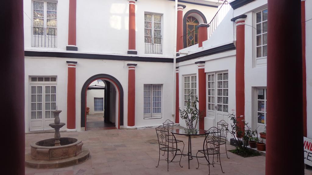 Casa Solariega Hostal B&B Сукре Екстериор снимка